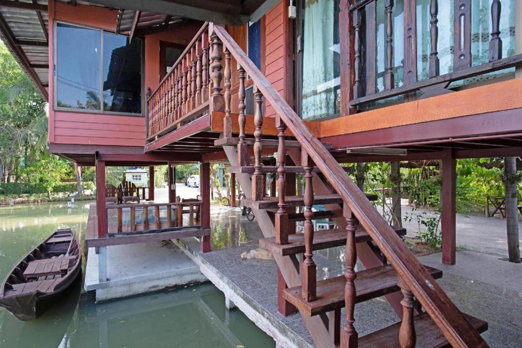 Raknatee Resort Nakhon Pathom Exterior photo